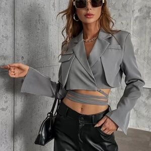 Small, Size 4 Aveloria Lapel Collar Flap Detail Wrap Knot Back Crop Grey Blazer 